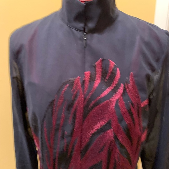 Akris sheer top with embroidered front and adjustable camisole 🔴 - Picture 3 of 16